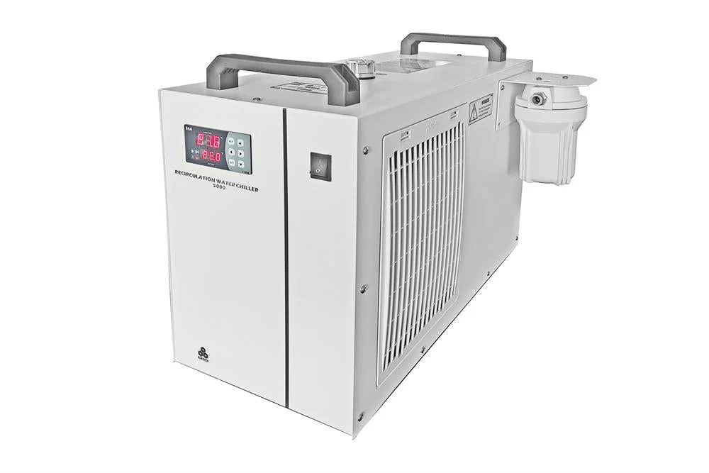 Digital Temperature Controlled Recirculating Water Chiller with 16L / min Flow, 2.8K BTU/hr - KJ5000